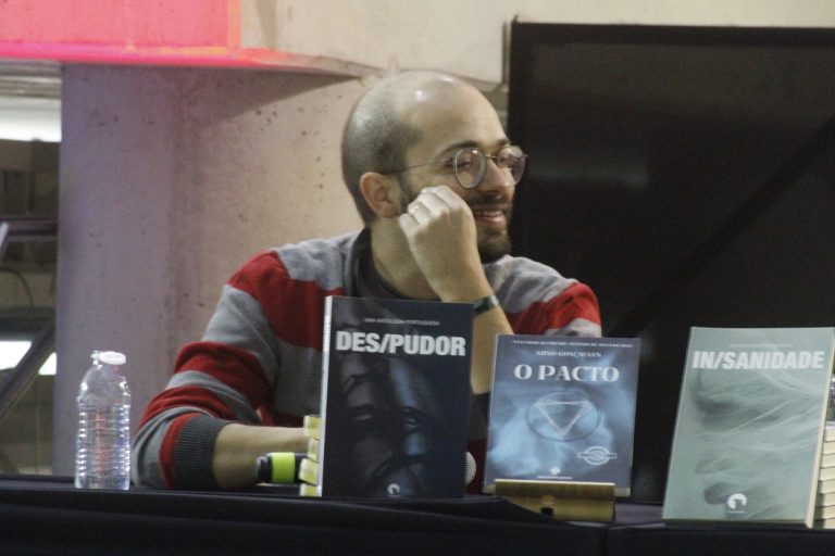 O Pacto. Livro. Nuno Gonçalves. Editorial Divergência.