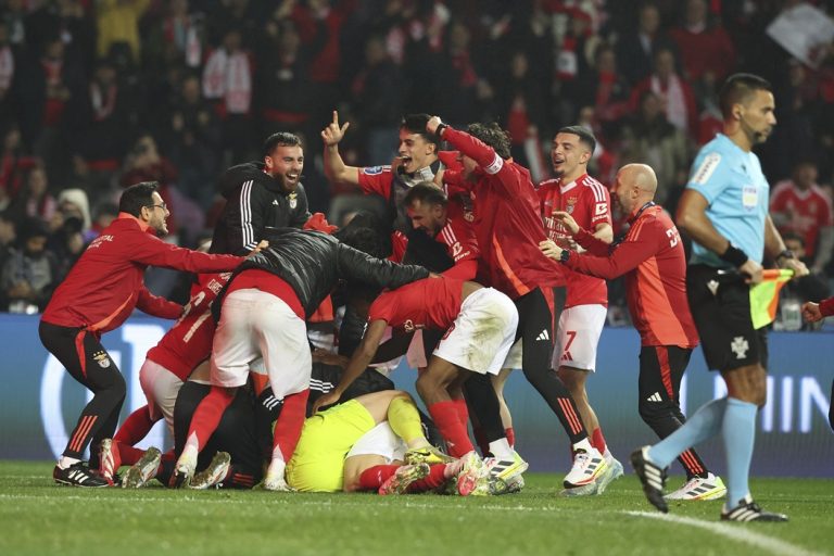Benfica. Venceu. Taça da Liga. Leiria