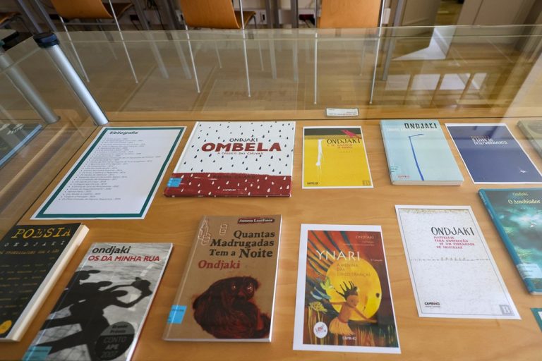 Autor do mês Ondjak. Setúbal.