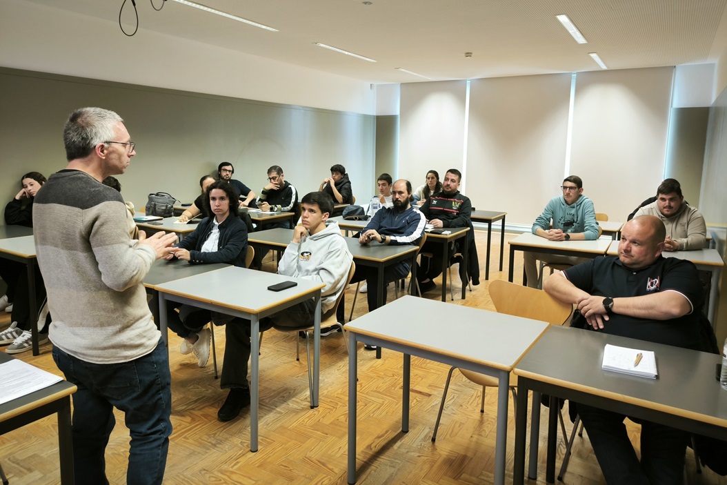 Curso de Árbitros Juvenis e Regionais Ténis de Mesa. Resende.