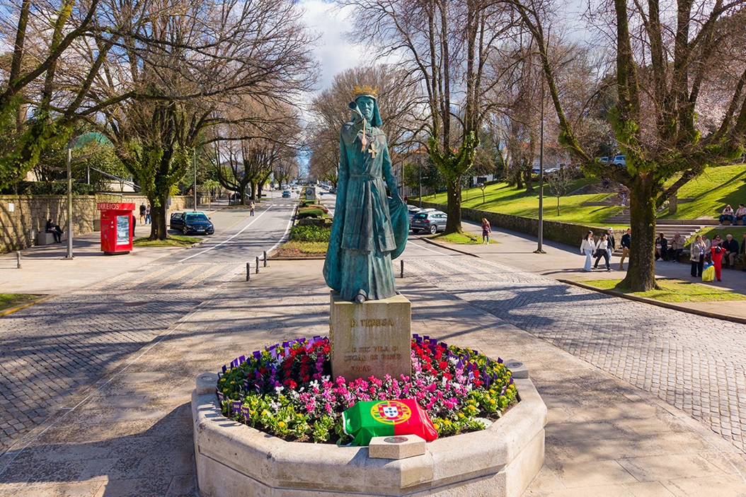 Rainha D. Teresa. Ponte de Lima