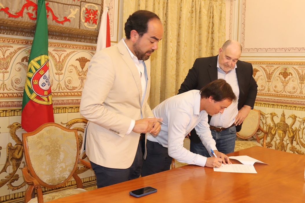 Auto Consignação da Variante de Assacaias. Santarém.
