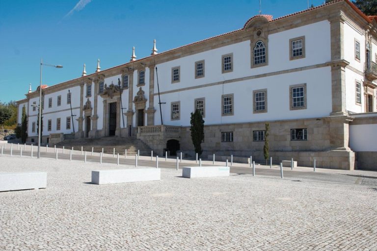 Gouveia-Paços do Concelho