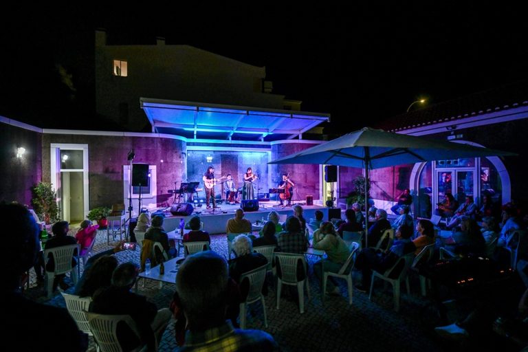 Concerto com Anda Mula, no Quintal da Música. Odemira.