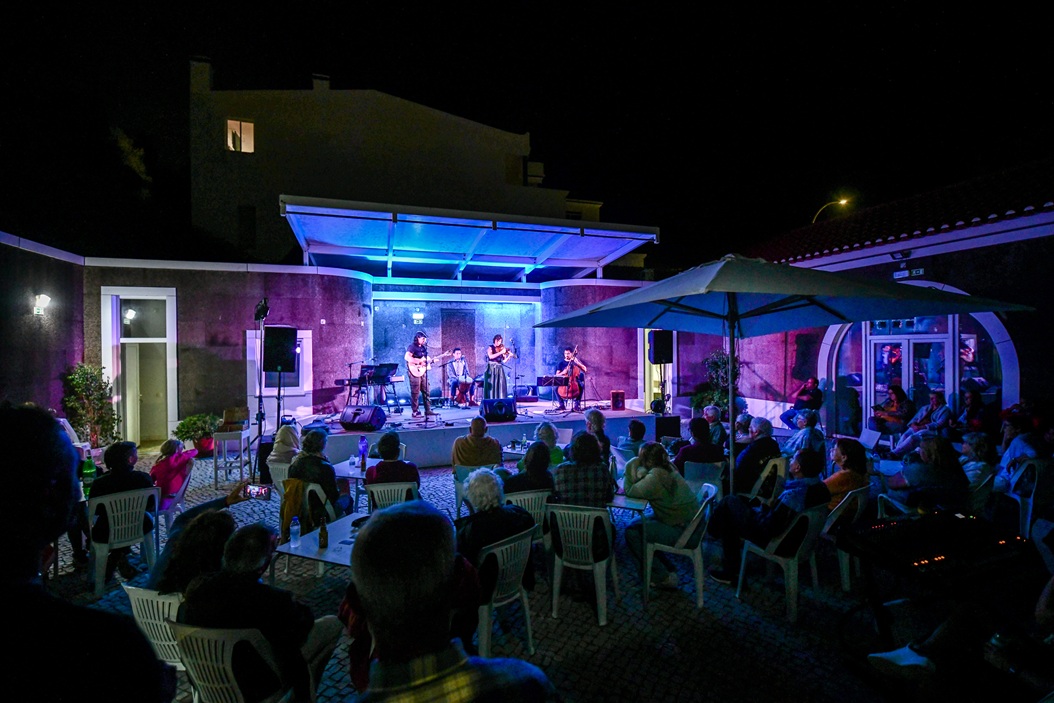 Concerto com Anda Mula, no Quintal da Música. Odemira.