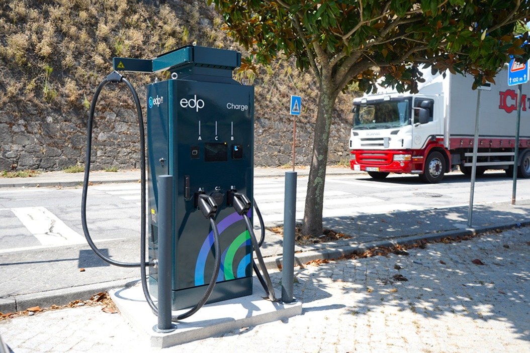 Posto de carregamento elétrico. Lamego.